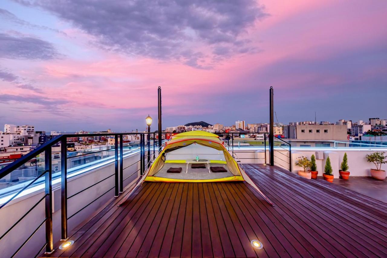 ג'גו The Jade Hotel מראה חיצוני תמונה