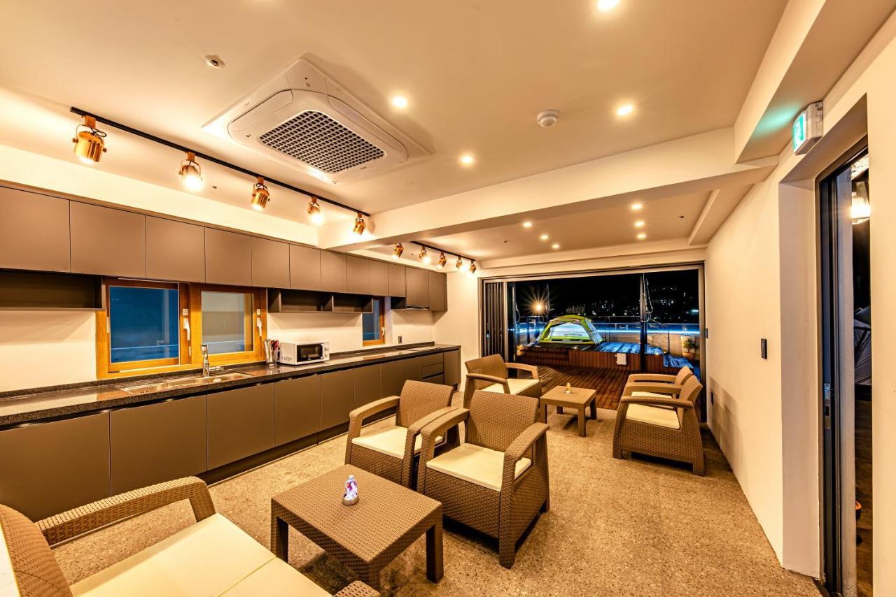 ג'גו The Jade Hotel מראה חיצוני תמונה
